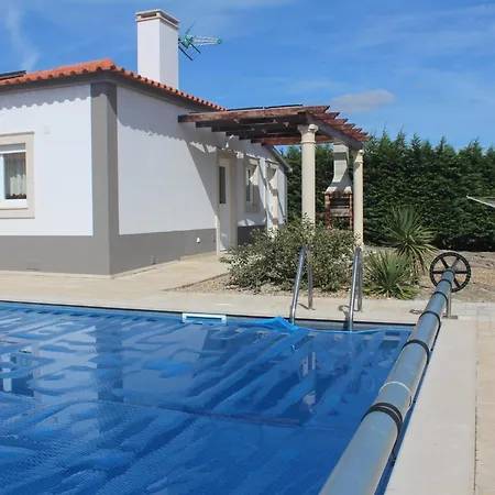 Villa With Private Wellness And Pool Salir de Matos